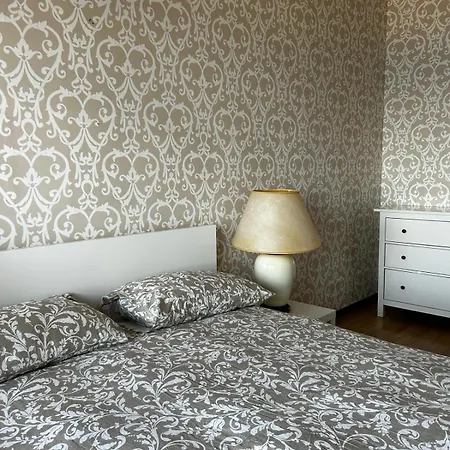 Lejlighed Front - 3 Bedrooms