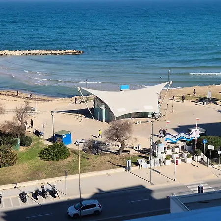 Front - 3 Bedrooms * Μπάρι