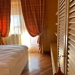 Front - 3 Bedrooms Апартаменты *
