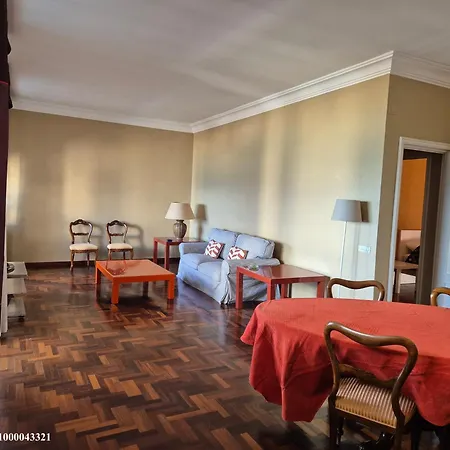 Lejlighed Front - 3 Bedrooms *