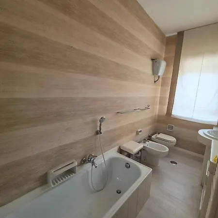 Lejlighed Front - 3 Bedrooms Bari