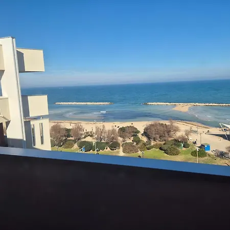 Lejlighed Front - 3 Bedrooms